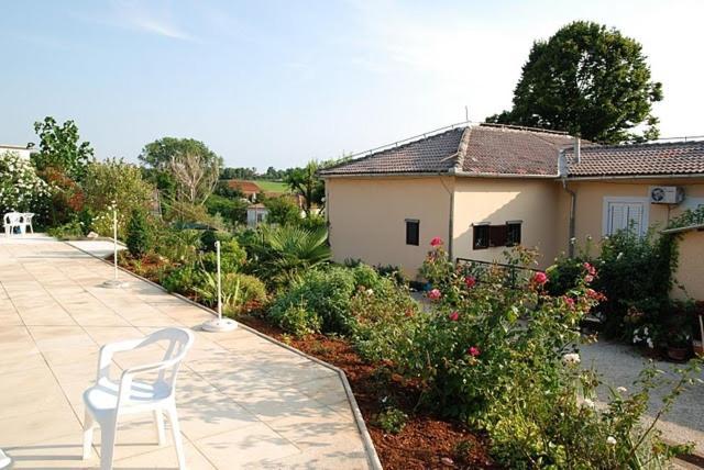 Bungalow Leo Savudrija Exterior foto